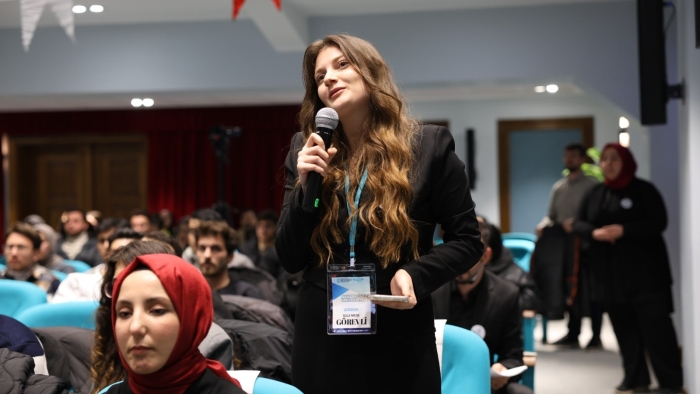 Büyükşehir Belediyesi Genel Sekreteri Dr. Hayri Baraçlı gençlerle buluştu:  Gençlik ‘Sosyal İnovasyon’ ile geleceği şekillendirecek